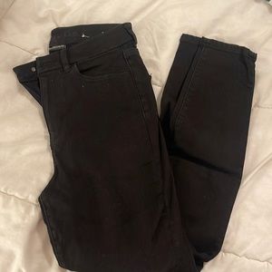 Black skinny jeans